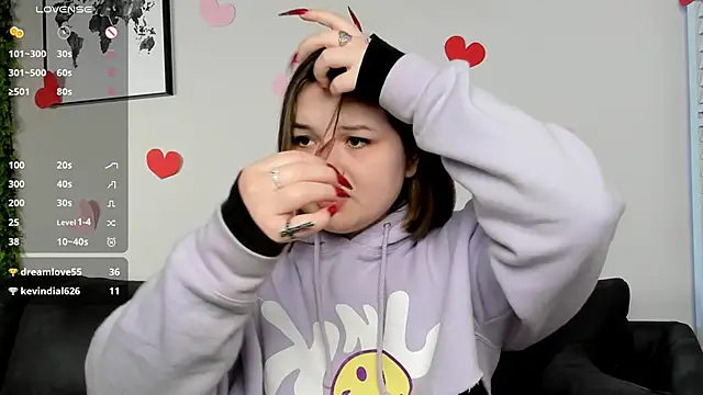 Snapshot of Alice_Walters chatting on February 2025 09:56:01 PM Alice Walters online show from February 2025 09:56:01 PM