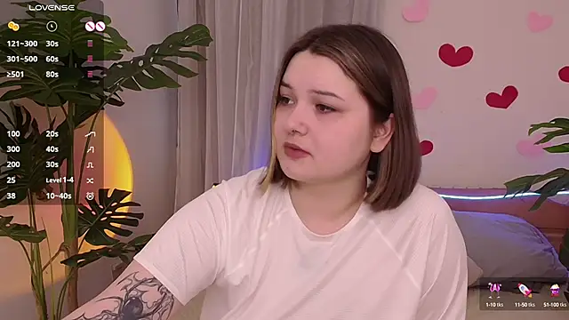 Snapshot of Alice_Walters chatting on February 2025 03:36:02 PM Alice Walters online show from February 2025 03:36:02 PM