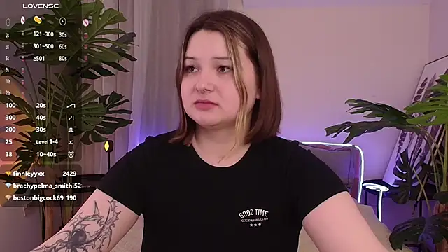 Snapshot of Alice_Walters chatting on March 2025 10:10:01 PM Alice Walters online show from March 2025 10:10:01 PM