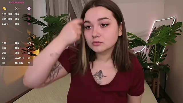 Snapshot of Alice_Walters chatting on September 2025 02:31:01 PM Alice Walters online show from September 2025 02:31:01 PM