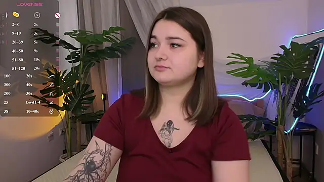 Snapshot of Alice_Walters chatting on September 2025 02:33:02 PM Alice Walters online show from September 2025 02:33:02 PM