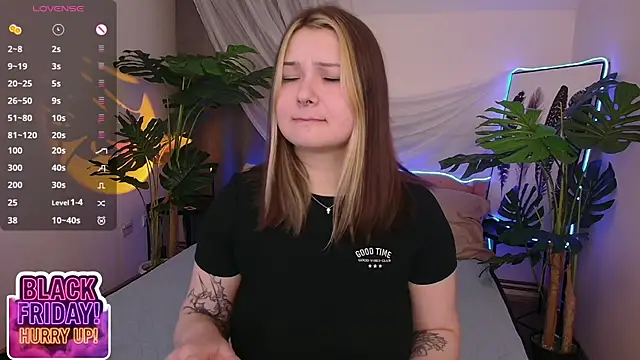 Snapshot of Alice_Walters chatting on November 2025 03:34:01 PM Alice Walters online show from November 2025 03:34:01 PM