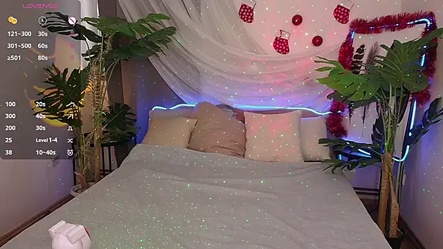 Snapshot of Alice_Walters chatting on December 2025 12:55:01 PM Alice Walters online show from December 2025 12:55:01 PM