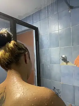 Snapshot of Andi9_ chatting on February 2025 12:06:02 AM Andi9 online show from February 2025 12:06:02 AM