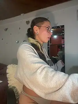 Snapshot of Andi9_ chatting on March 2025 02:10:01 AM Andi9 online show from March 2025 02:10:01 AM