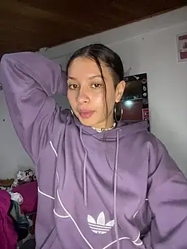 Snapshot of Andi9_ chatting on March 2025 03:13:02 AM Andi9 online show from March 2025 03:13:02 AM