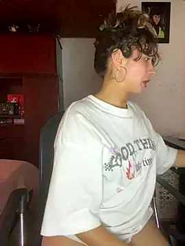 Snapshot of Andi9_ chatting on September 2025 10:10:01 PM Andi9 online show from September 2025 10:10:01 PM