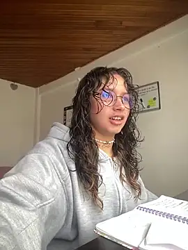 Snapshot of Andi9_ chatting on October 2025 03:43:01 PM Andi9 online show from October 2025 03:43:01 PM