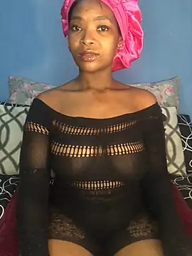 NunuBerry16 online show from December 2024 08:48:01 PM