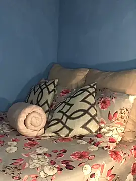 NunuBerry16 online show from December 2024 11:45:02 PM