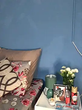 NunuBerry16 online show from December 2024 03:37:01 PM