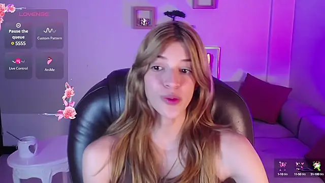 Snapshot of Nora_Vennucci chatting on February 2025 08:10:01 PM Nora Vennucci online show from February 2025 08:10:01 PM