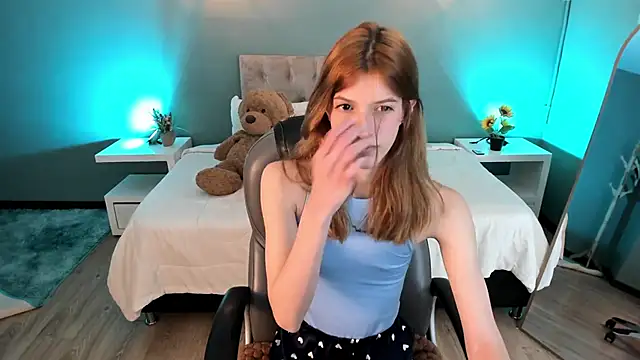 Snapshot of Nora_Vennucci chatting on November 2025 07:47:02 PM Nora Vennucci online show from November 2025 07:47:02 PM