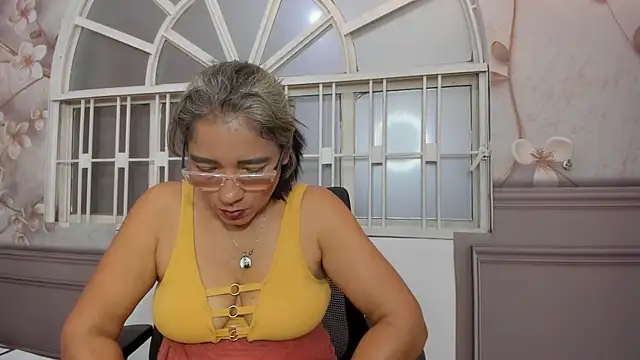 mature bigass   online show from December 2024 07:42:01 AM