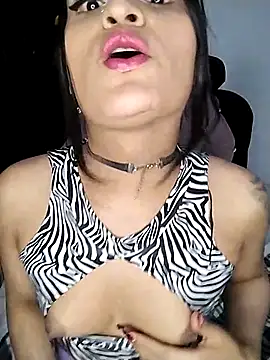 Snapshot of Pussycat_9999 chatting on February 2026 11:20:01 PM Pussycat 9999 online show from February 2026 11:20:01 PM