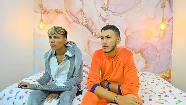 StrawwBoys online show from December 2024 11:12:01 AM