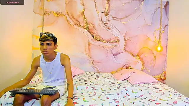 StrawwBoys online show from January 2025 02:15:02 PM