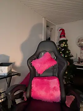 Anily Lovely online show from February 2026 12:06:02 AM