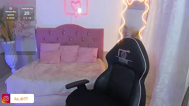 kendra tay online show from February 2026 03:51:02 AM