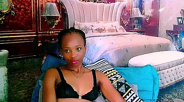 Snapshot of EbonyCreamy69 chatting on December 2024 09:20:02 PM EbonyCreamy69 online show from December 2024 09:20:02 PM