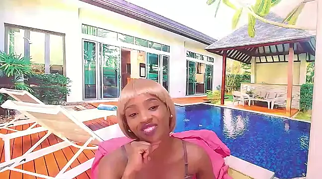 Snapshot of EbonyCreamy69 chatting on February 2025 10:07:02 PM EbonyCreamy69 online show from February 2025 10:07:02 PM