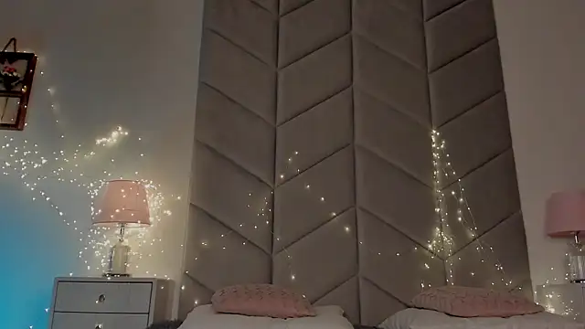 Snapshot of Jessie_Roy chatting on February 2025 11:50:01 PM Jessie Roy online show from February 2025 11:50:01 PM