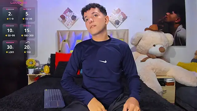 Snapshot of patrick_sanzz chatting on November 2025 01:44:01 AM patrick sanzz online show from November 2025 01:44:01 AM