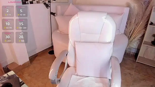 Amy Kiitty  online show from February 2025 11:09:01 PM