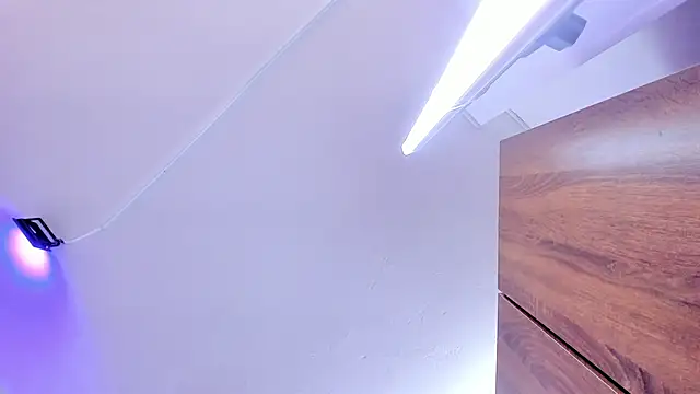 Amy Kiitty  online show from October 2025 01:09:02 PM