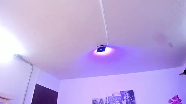 Amy Kiitty  online show from November 2025 12:39:02 PM