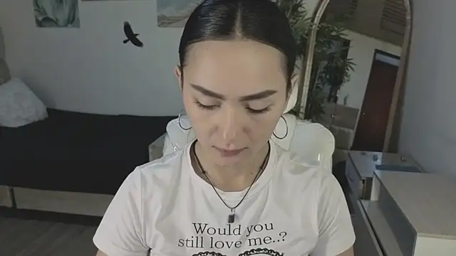 Amy Kiitty  online show from May 2026 01:38:01 PM