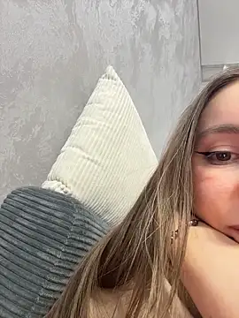 viviandaimond1 online show from February 2026 09:33:02 PM