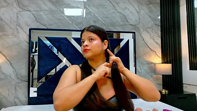 Snapshot of KarinaSimonz chatting on July 2026 07:41:01 PM KarinaSimonz online show from July 2026 07:41:01 PM