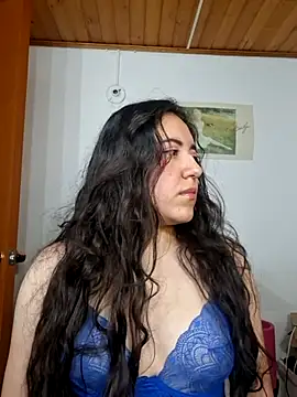 Emi chik online show from March 2026 10:48:02 AM