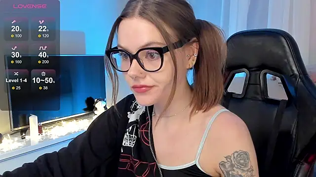 Marta May  online show from January 2025 08:40:02 PM