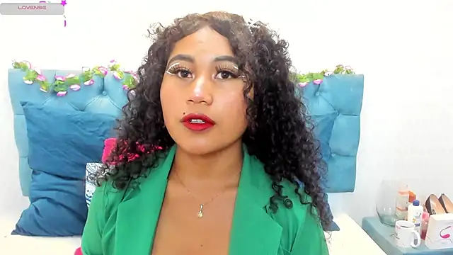 Snapshot of Sophie_Smith69 chatting on February 2025 01:08:02 PM Sophie Smith69 online show from February 2025 01:08:02 PM