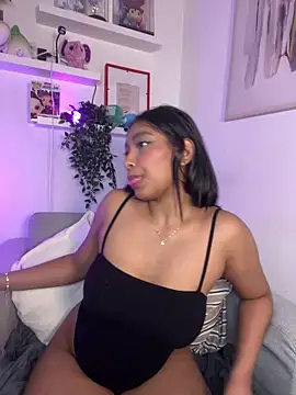 Isabella fasilier online show from February 2026 12:42:02 AM