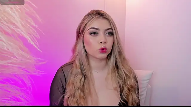 thaliafox  online show from February 2025 09:36:02 PM