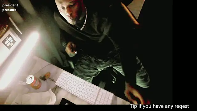 Snapshot of Pressure69mee chatting on March 2025 05:11:02 AM Pressure69mee online show from March 2025 05:11:02 AM