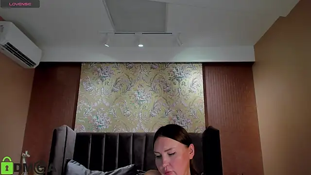 EmmaSparky online show from January 2025 04:47:01 AM