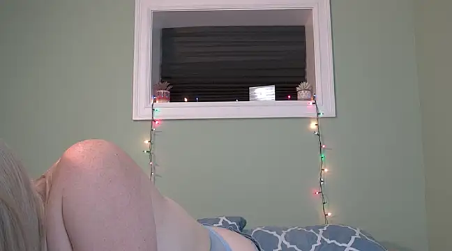 SummerLovingXoXo online show from December 2024 10:34:01 PM