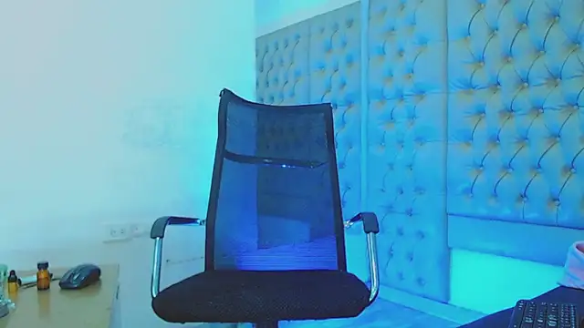 HannibalLester online show from January 2025 06:57:01 AM