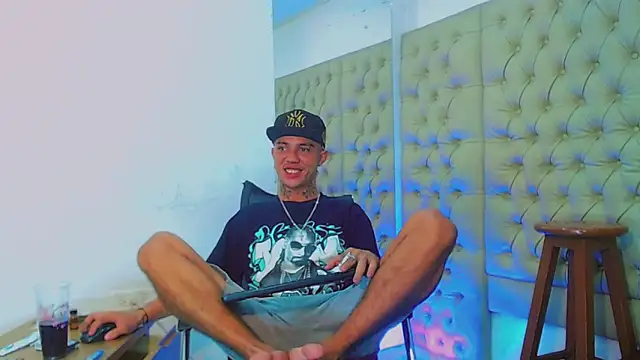 HannibalLester online show from January 2025 07:32:02 PM