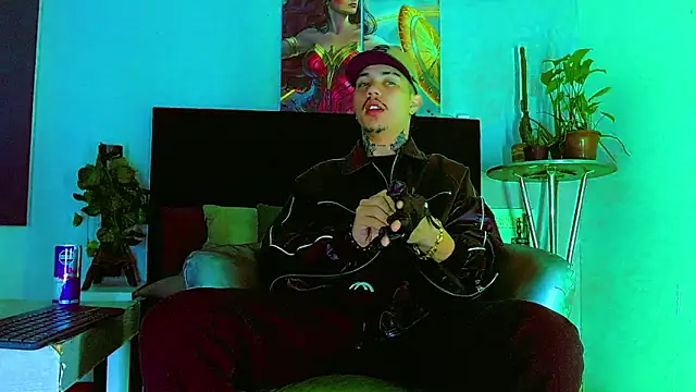 Snapshot of HannibalLester chatting on December 2025 03:45:02 AM HannibalLester online show from December 2025 03:45:02 AM