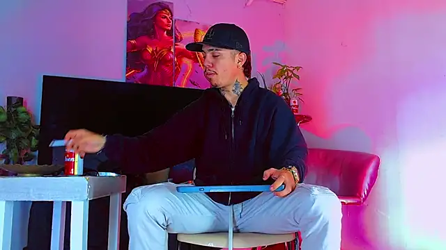 Snapshot of HannibalLester chatting on December 2025 04:07:02 AM HannibalLester online show from December 2025 04:07:02 AM