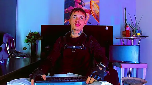 Snapshot of HannibalLester chatting on February 2026 04:39:01 AM HannibalLester online show from February 2026 04:39:01 AM