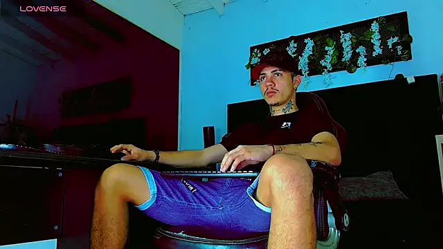 Snapshot of HannibalLester chatting on March 2026 04:36:01 AM HannibalLester online show from March 2026 04:36:01 AM