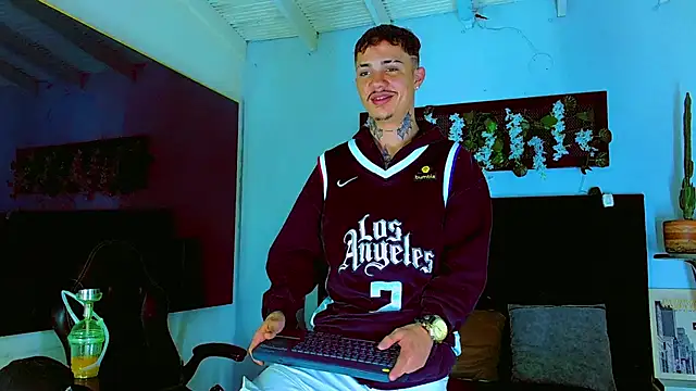 Snapshot of HannibalLester chatting on March 2026 05:22:01 AM HannibalLester online show from March 2026 05:22:01 AM