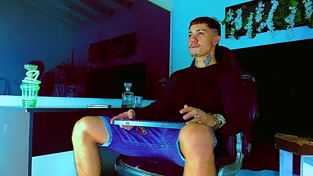 Snapshot of HannibalLester chatting on March 2026 02:49:02 AM HannibalLester online show from March 2026 02:49:02 AM