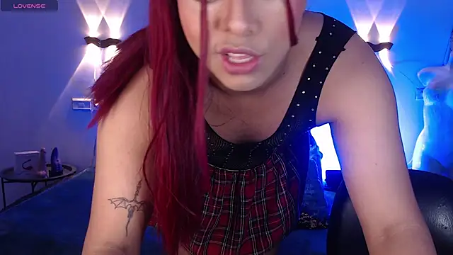 Emili Roux online show from November 2025 12:26:01 PM